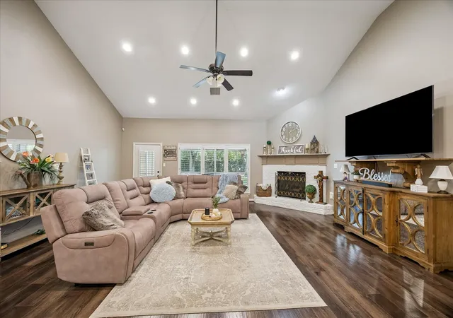 Homes for sale in Sealy, TX | 1413 Ward Bend St, Sealy, TX 77474 | MLS# 10925900