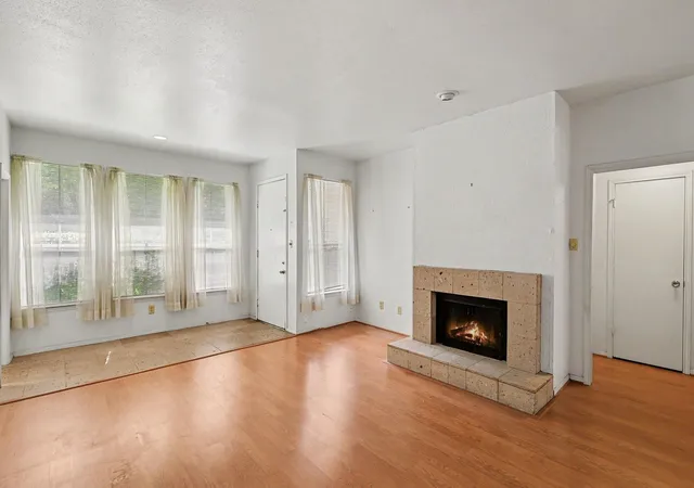 5th image of 2100 Tanglewilde St #181, Houston, TX 77063 | MLS# 83478358