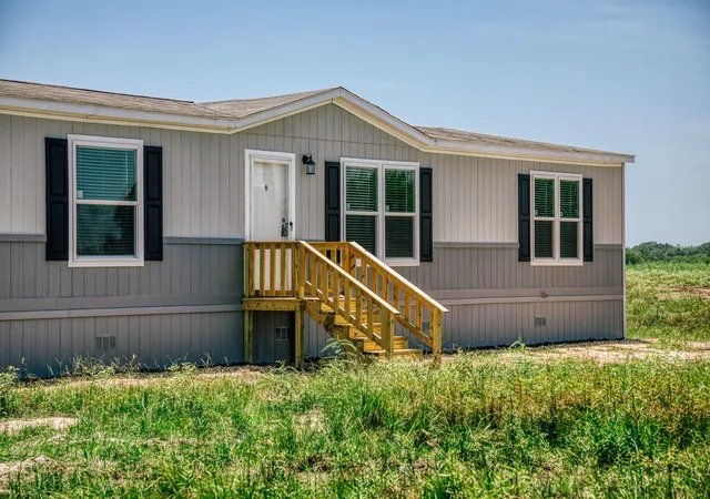 Photo 2 of Single family home for sale at 1012 Cottonwoood Bnd Ln, Waller, TX 77484 | MLS# 12455433 | Listing updated on 2026-08-04