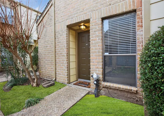 2nd image of 8299 Cambridge St #706, Houston, TX 77054 | MLS# 49953485