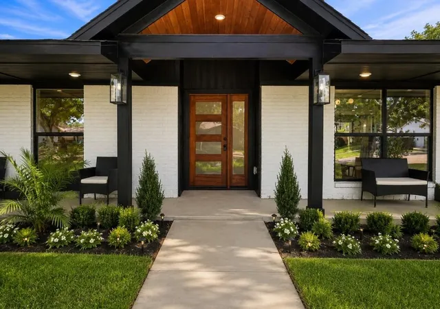 2nd image of 6139 Valkeith Dr, Houston, TX 77096 | MLS# 70400074