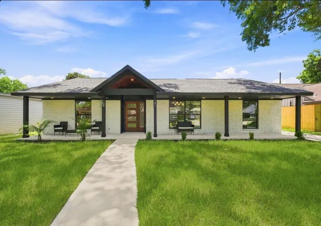 37th image of 6139 Valkeith Dr, Houston, TX 77096 | MLS# 70400074
