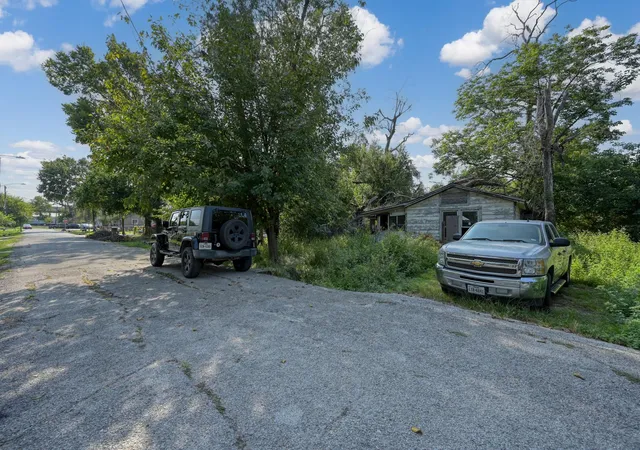 3rd image of 7212 Tilgham St, Houston, TX 77020 | MLS# 76773690