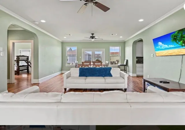 Photo 4 of Single family home for sale at 4102 Defender Ln, Galveston, TX 77554 | MLS# 10293729 | Listing updated on 2026-08-19