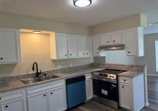 5th image of 1707 Crest Hill Dr, Conroe, TX 77301 | MLS# 17327195