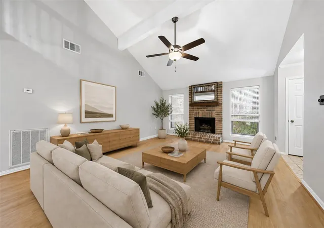 Photo 4 of Single family home for sale at 71 Timberspire Ln, Spring, TX 77380 | MLS# 93153480 | Listing updated on 2026-09-15