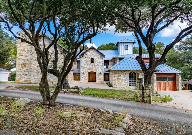 Photo 1 of Single family home for sale at 206 Rolling Hill Dr, La Grange, TX 78945 | MLS# 64605621 | Listing updated on 2026-07-16