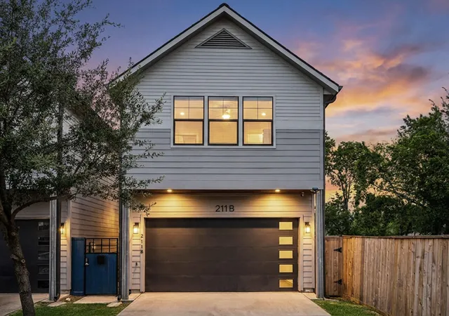 27th image of 211 E 32nd St #B, Houston, TX 77018 | MLS# 80599317