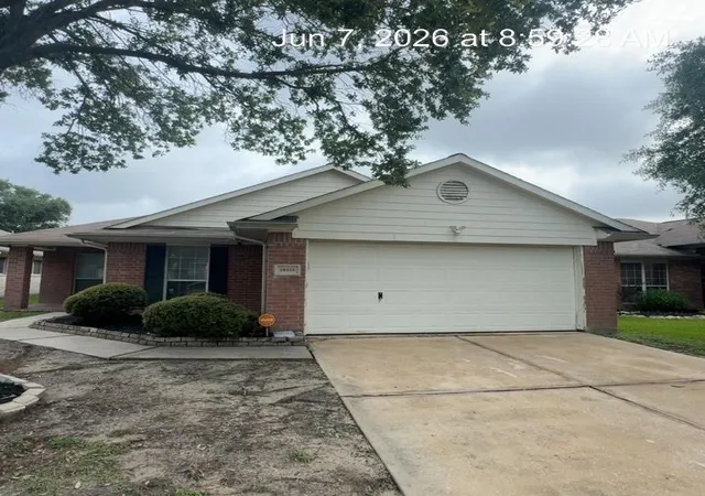 Photo 1 of Single family home for sale at 10310 Mills Run Dr, Houston, TX 77070 | MLS# 8275328 | Listing updated on 2026-09-19