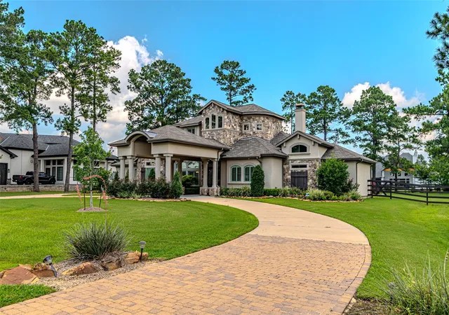 Photo 1 of Single family home for sale at 21 Moon Deck Cir, Tomball, TX 77377 | MLS# 33228640 | Listing updated on 2026-07-08