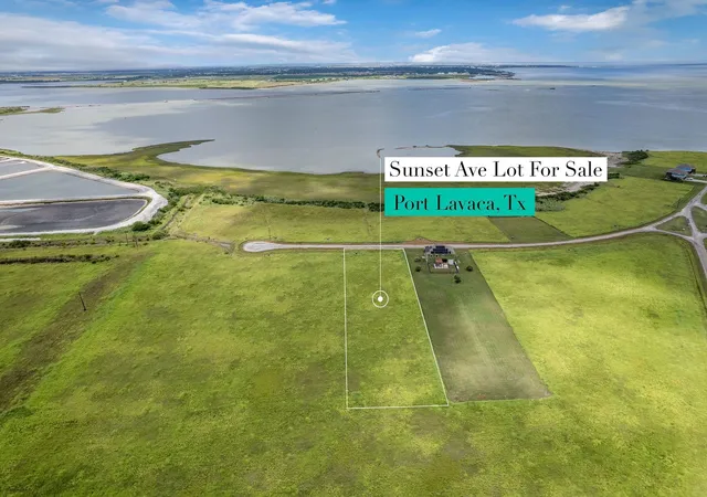 2nd image of 117 Sunset Wy, Port Lavaca, TX 77979 | MLS# 13173546