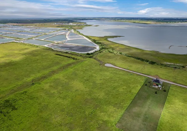 4th image of 117 Sunset Wy, Port Lavaca, TX 77979 | MLS# 13173546