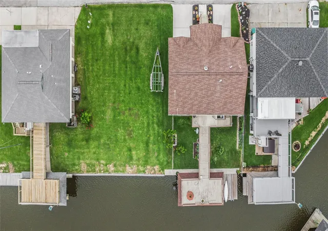 Photo 3 of Land for sale at 3 N White Heron Dr, La Marque, TX 77568 | MLS# 82971537 | Listing updated on 2026-06-23