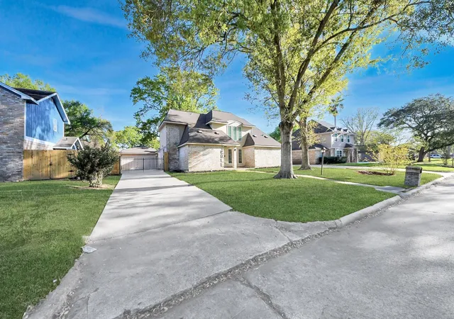 Photo 3 of Single family home for sale at 2322 Bright Meadows Dr, Missouri City, TX 77489 | MLS# 24132006 | Listing updated on 2026-08-17