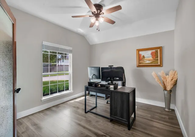 Photo 3 of Single family home for sale at 6407 Sparrows Glen Ln, Spring, TX 77379 | MLS# 14051233 | Listing updated on 2026-09-23