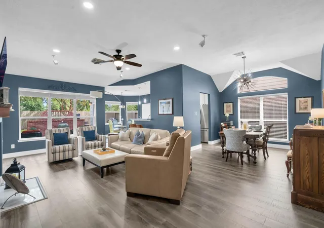 Photo 4 of Single family home for sale at 6407 Sparrows Glen Ln, Spring, TX 77379 | MLS# 14051233 | Listing updated on 2026-09-23