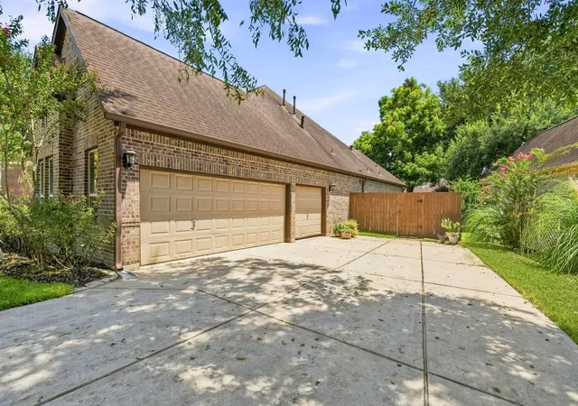 Photo 3 of Single family home for sale at 4518 Wickby St, Fulshear, TX 77441 | MLS# 11884323 | Listing updated on 2026-09-09