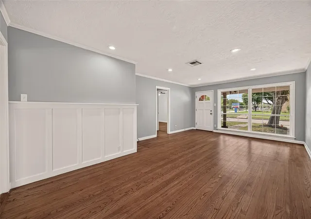 Photo 3 of Single family home for sale at 4002 Cheena Dr, Houston, TX 77025 | MLS# 19490908 | Listing updated on 2026-09-05