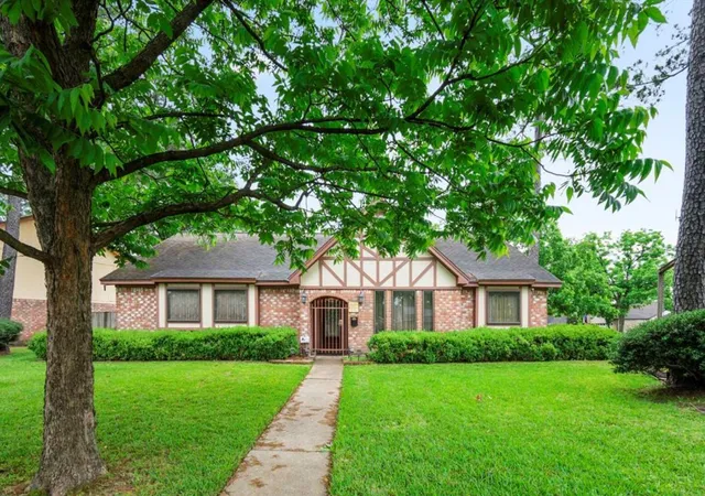 Single family home for sale at 5727 Arbor Vitae Dr, Houston, TX 77092 | MLS# 79747236