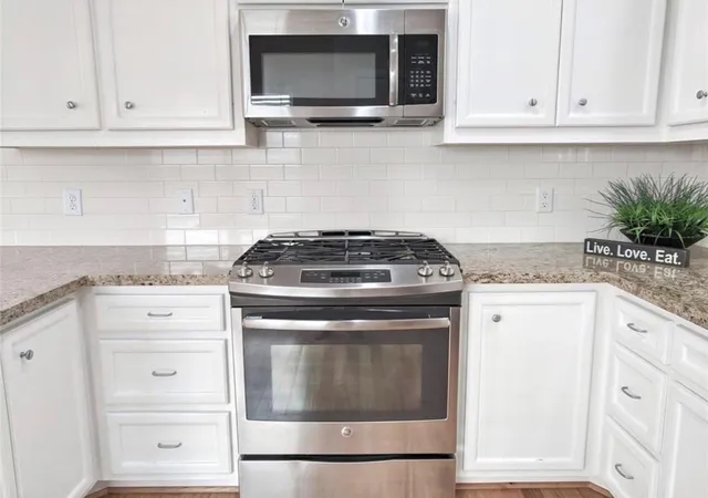 3rd image of 3730 Main Poplar Dr, Houston, TX 77025 | MLS# 91249625