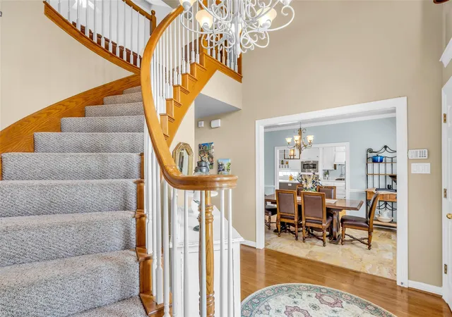 3rd image of 210 River Oaks Dr, Baytown, TX 77523 | MLS# 71894729