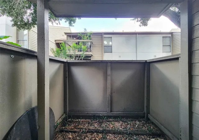 3rd image of 10047 Westpark Dr #21, Houston, TX 77042 | MLS# 44498522