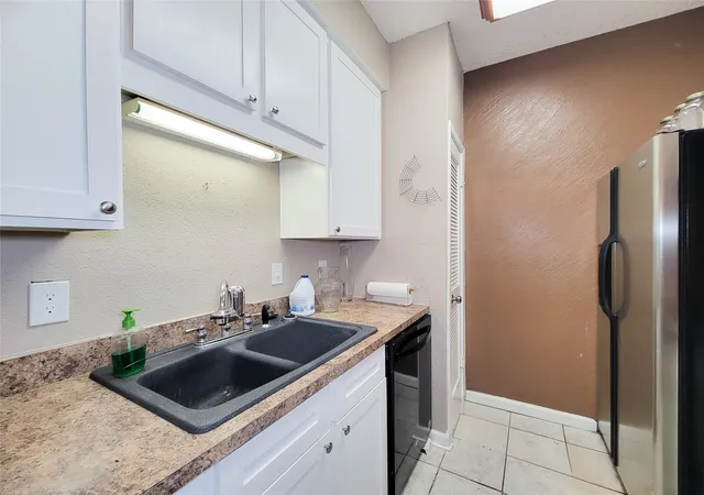 4th image of 10047 Westpark Dr #21, Houston, TX 77042 | MLS# 44498522