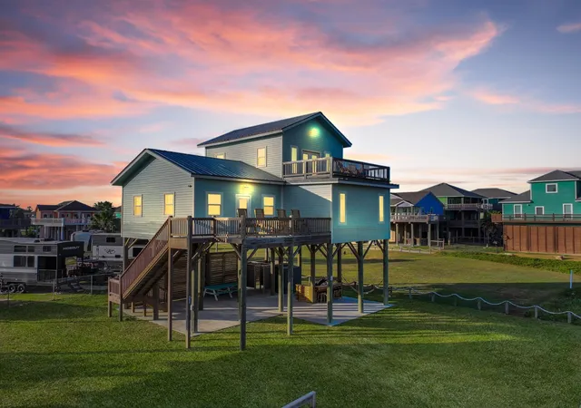 Homes for sale in Crystal Beach, TX | 1890 Atlantis Ln, Crystal Beach, TX 77650 | MLS# 2943645