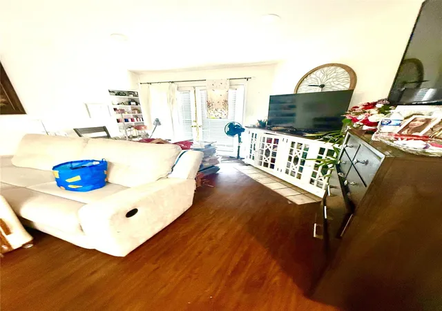 3rd image of 14600 Fonmeadow Dr #1101, Houston, TX 77035 | MLS# 66585060