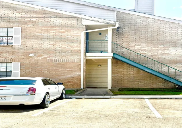 5th image of 14600 Fonmeadow Dr #1101, Houston, TX 77035 | MLS# 66585060