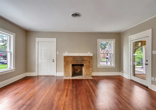 Photo 3 of Single family home for sale at 1412 Lawson St, Houston, TX 77023 | MLS# 3099886 | Listing updated on 2026-09-02