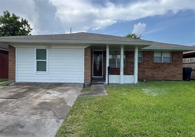 Photo 1 of Single family home for sale at 6523 Glen Rock Dr, Houston, TX 77087 | MLS# 31892524 | Listing updated on 2026-09-08