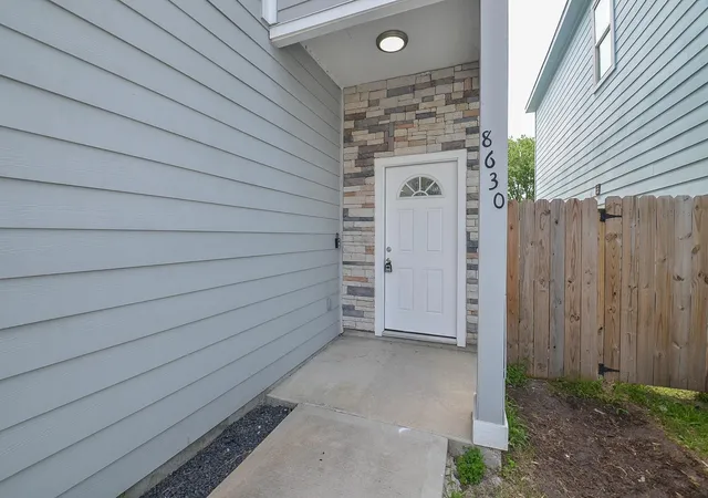 2nd image of 8630 Scott St, Houston, TX 77051 | MLS# 52753628