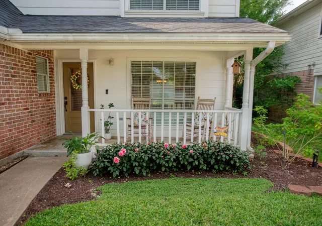 Photo 3 of Single family home for sale at 608 Prairie Ln, Angleton, TX 77515 | MLS# 72082537 | Listing updated on 2026-09-24