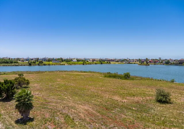 3rd image of 1105 Bobs Road, Port Bolivar, TX 77650 | MLS# 12047288