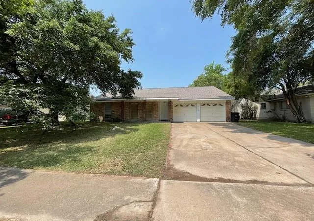 3rd image of 7106 Pella Dr, Houston, TX 77036 | MLS# 3878260