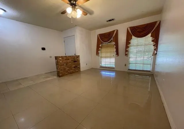 4th image of 7106 Pella Dr, Houston, TX 77036 | MLS# 3878260