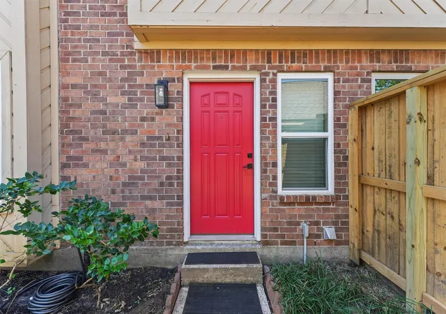 3rd image of 2908 Elm Grove Ct, Kingwood, TX 77339 | MLS# 98774471