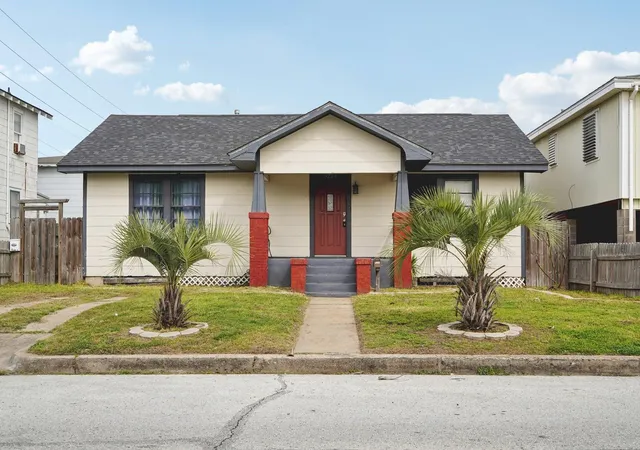 Photo 1 of Single family home for sale at 5224 Bernardo De Galvez, Galveston, TX 77551 | MLS# 48813378 | Listing updated on 2026-09-20