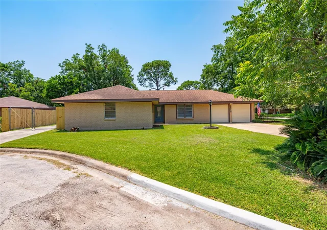 1st image of 2513 Meadow Ln, La Marque, TX 77568 | MLS# 45223347