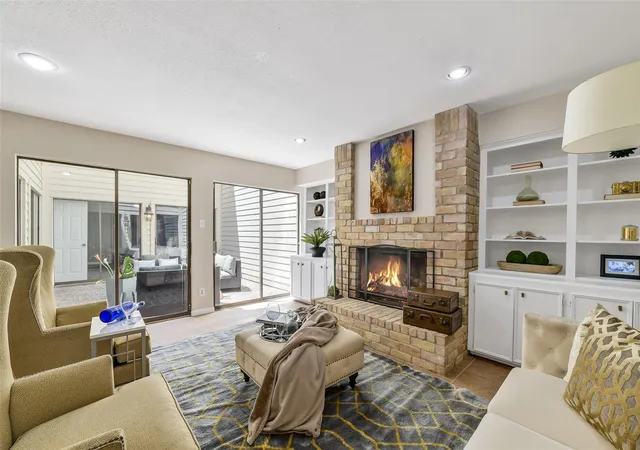Photo 2 of Townhouse for sale at 9360 Briar Forest Dr, Houston, TX 77063 | MLS# 75176880 | Listing updated on 2026-09-12