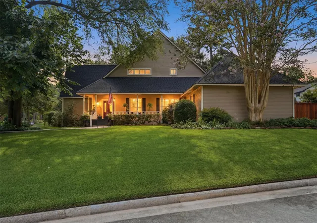 Photo 3 of Single family home for sale at 5311 Timber Shade Dr, Kingwood, TX 77345 | MLS# 93517858 | Listing updated on 2026-09-11