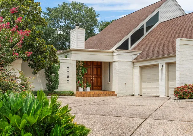 1st image of 2707 Highland Ct, Sugar Land, TX 77478 | MLS# 22162021