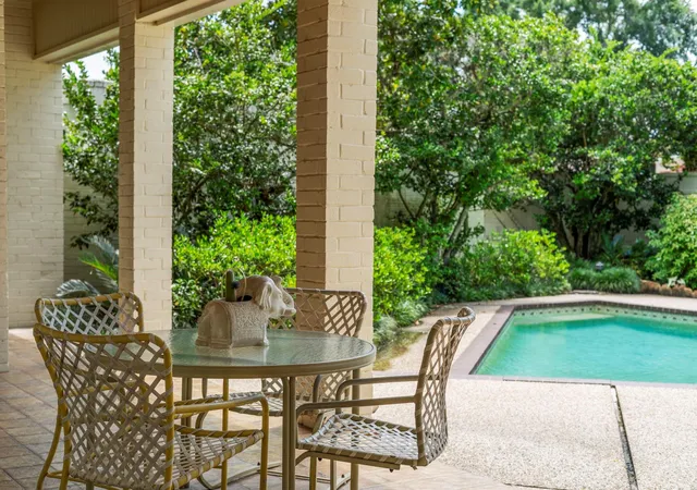 3rd image of 2707 Highland Ct, Sugar Land, TX 77478 | MLS# 22162021