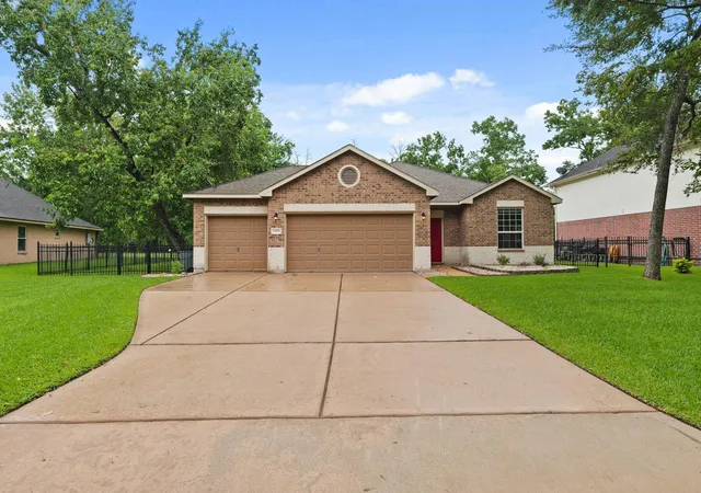 Photo 3 of Single family home for sale at 16018 Sea Palms Dr, Crosby, TX 77532 | MLS# 56207771 | Listing updated on 2026-08-08