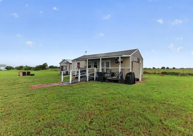 1st image of 170 Clam Dr, Palacios, TX 77465 | MLS# 84321578