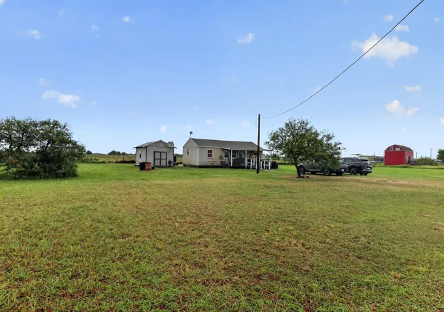 27th image of 170 Clam Dr, Palacios, TX 77465 | MLS# 84321578