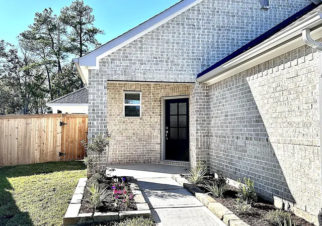 Photo 2 of Single family home for sale at 1207 Tessa Forest Ct, Conroe, TX 77301 | MLS# 96630412 | Listing updated on 2026-09-10