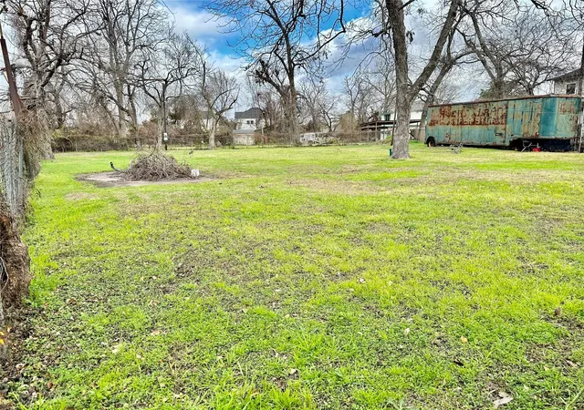 Photo 3 of Land for sale at 4408 Yale St, Houston, TX 77018 | MLS# 31340021 | Listing updated on 2026-05-05