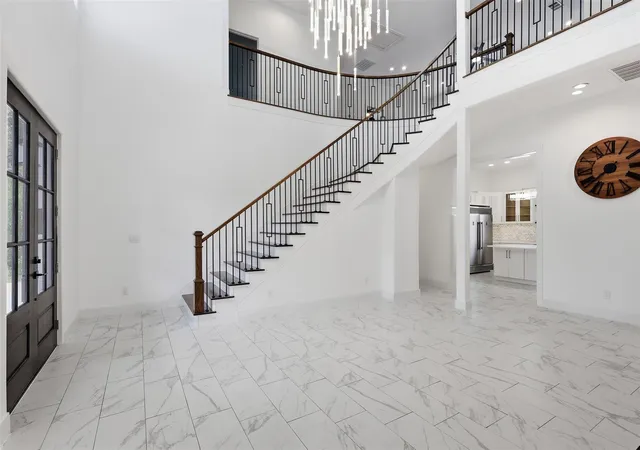 2nd image of 8006 Longridge Dr, Houston, TX 77055 | MLS# 10583005